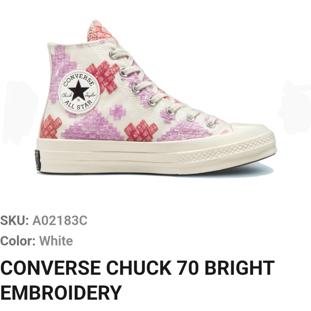 EUC**Converse Pink and White Canvas Sneakers